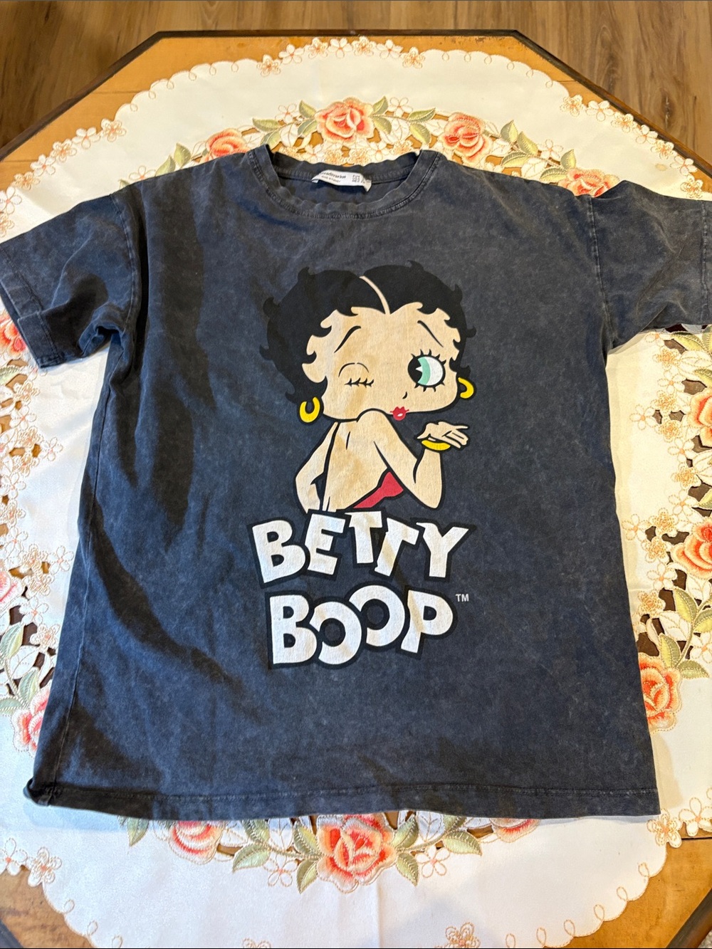 Betty Boop Black Graphic Tee - Classic Character Print